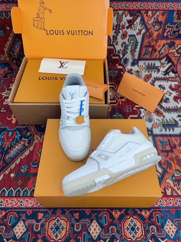 ルイヴィトン靴側面デザイン